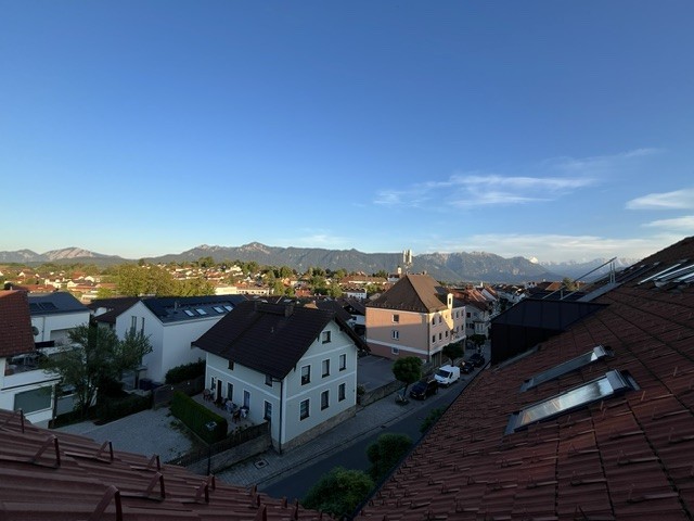 Murnau - Über den Dächern von Murnau  -   
Schöne und zentral gelegene Maisonette-Wohnung