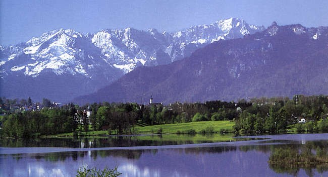 Murnau  - Einfamilienhaus mit schönem Garten und traumhaften Gebirgsblick in Murnau
